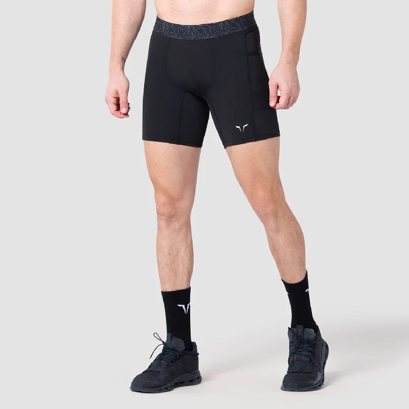 Men's pleated front twill shorts for a classic and sophisticated appearanceCore Base Layer Shorts 7" - Black Men's pleated front twill shorts for a classic and sophisticated appearanceCore Base Layer Shorts 7" - Black