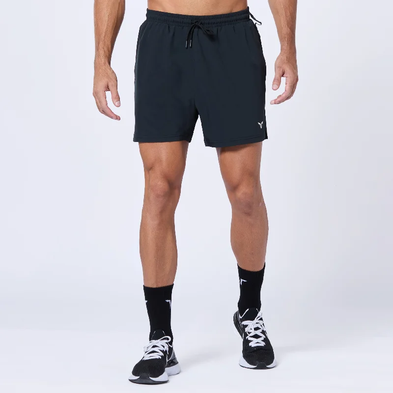 Men's zip - pocket canvas shorts for added functionality during travelEssential Pro 5 Inch Shorts - Black Men's zip - pocket canvas shorts for added functionality during travelEssential Pro 5 Inch Shorts - Black