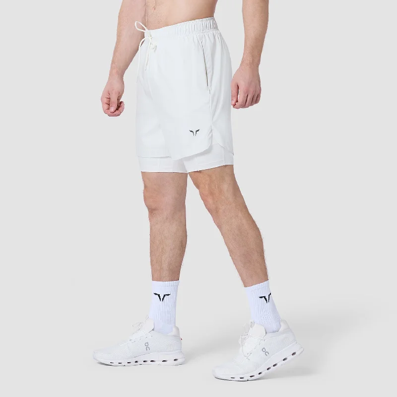 Men's zip - pocket canvas shorts for added functionality during travelLimitless 2-In-1 7" Shorts - Pearl White Men's zip - pocket canvas shorts for added functionality during travelLimitless 2-In-1 7" Shorts - Pearl White