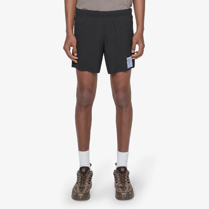 Men's plaid pattern wool blend shorts for a preppy fall stylePeaceShell™ 5" Unlined Shorts Black Men's plaid pattern wool blend shorts for a preppy fall stylePeaceShell™ 5" Unlined Shorts Black