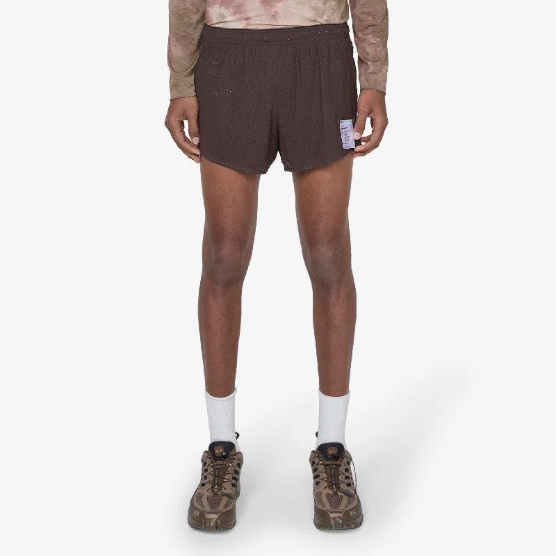 Men's side - stripe track shorts for a sporty running lookSpace‑O™ 2.5" Distance Shorts Deep Mahogany Men's side - stripe track shorts for a sporty running lookSpace‑O™ 2.5" Distance Shorts Deep Mahogany