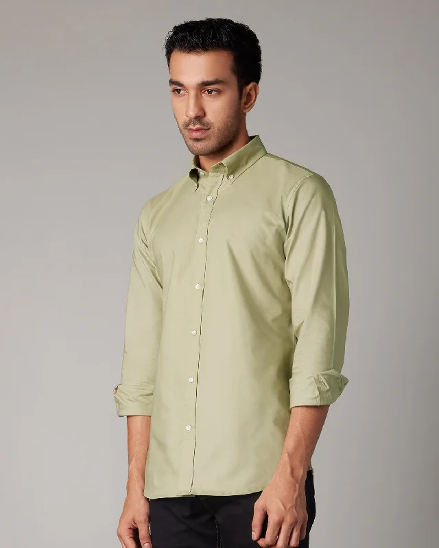 Men's Moisture - Wicking Performance Fabric Casual Shirts for Outdoor ActivitiesWashed Oxford Shirt - Light Olive Men's Moisture - Wicking Performance Fabric Casual Shirts for Outdoor ActivitiesWashed Oxford Shirt - Light Olive