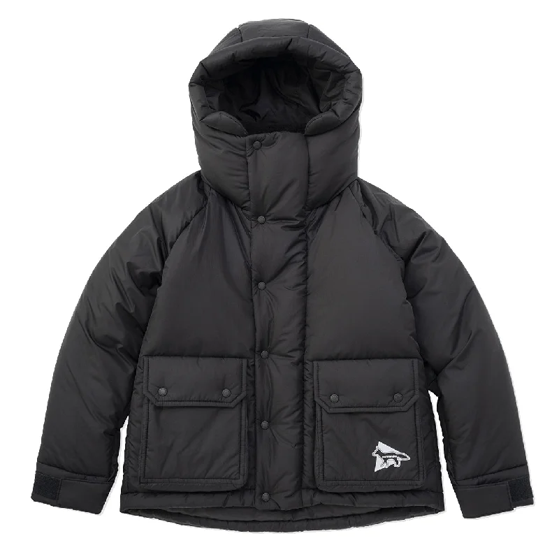 Hooded men jackets with a detachable faux - fur trim for added warmthAnd Wander x Maison Kitsune Insulation Jacket Black Hooded men jackets with a detachable faux - fur trim for added warmthAnd Wander x Maison Kitsune Insulation Jacket Black