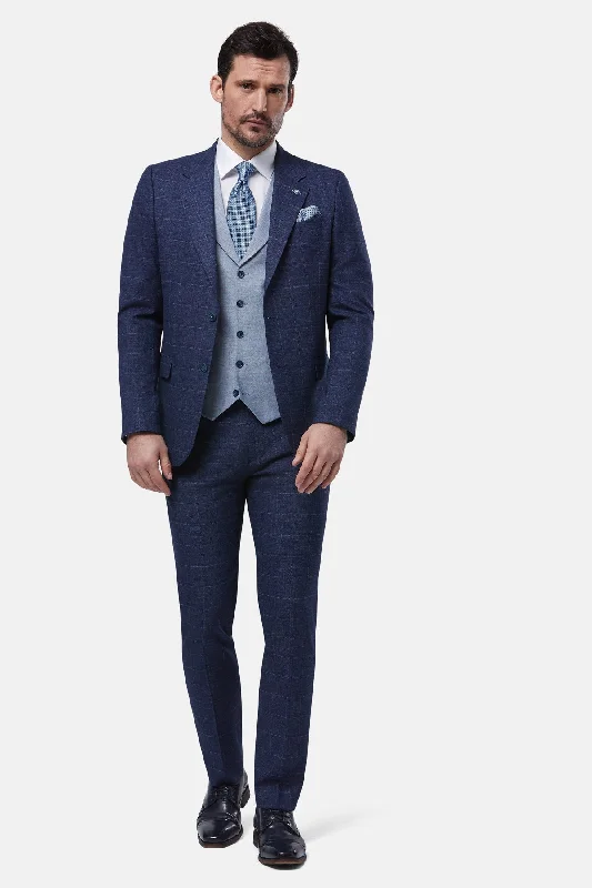 Plus Size Men's Herringbone Patterned Blazer in Grey for a Timeless and Sophisticated AppearanceOslo Indigo Plus Size Men's Herringbone Patterned Blazer in Grey for a Timeless and Sophisticated AppearanceOslo Indigo