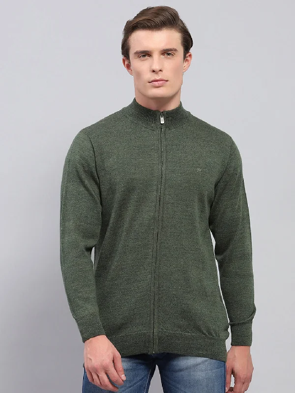Men's Cable - Knit Sweater Dress in Gray for a Unique and Comfortable One - Piece OptionMen Green Solid High Neck Full Sleeve Pullover Men's Cable - Knit Sweater Dress in Gray for a Unique and Comfortable One - Piece OptionMen Green Solid High Neck Full Sleeve Pullover