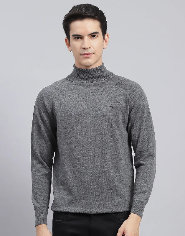 Men's Fringe - Trimmed Boho - Style Sweater in Beige for a Music Festival VibeMen Grey Solid High Neck Full Sleeve Pullover Men's Fringe - Trimmed Boho - Style Sweater in Beige for a Music Festival VibeMen Grey Solid High Neck Full Sleeve Pullover