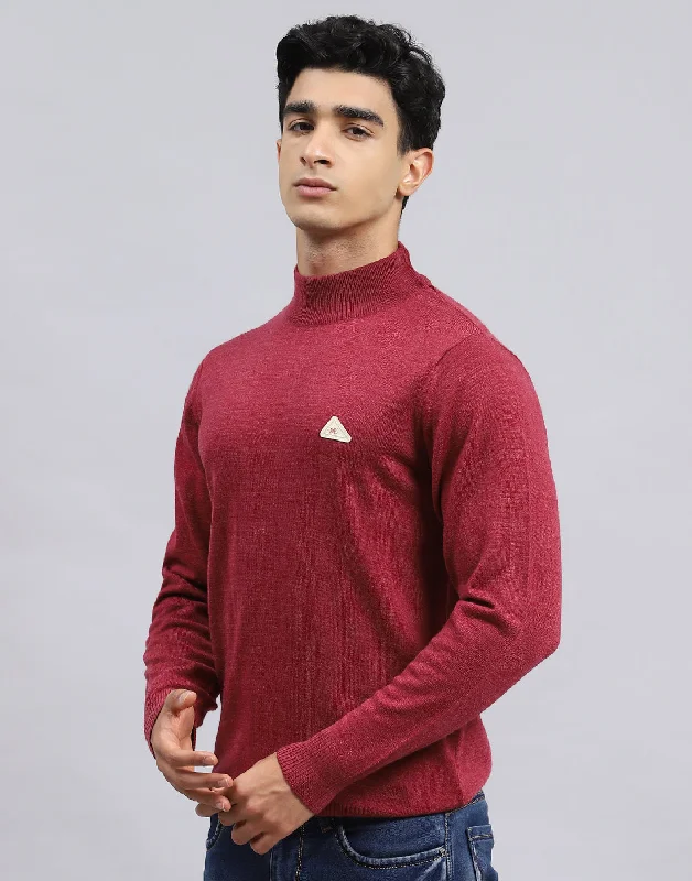 Men's Zip - Up Fleece - Lined Sweater in Black with Thumbholes for Outdoor Winter ActivitiesMen Red Solid Turtle Neck Full Sleeve Pullover Men's Zip - Up Fleece - Lined Sweater in Black with Thumbholes for Outdoor Winter ActivitiesMen Red Solid Turtle Neck Full Sleeve Pullover