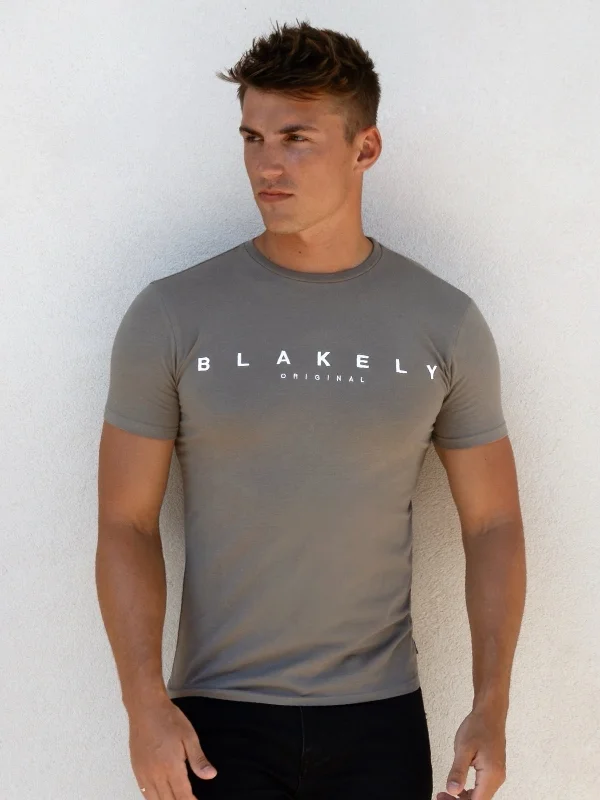 Men's organic cotton crew - neck t - shirts for everyday comfortAlden T-Shirt - Khaki Green Men's organic cotton crew - neck t - shirts for everyday comfortAlden T-Shirt - Khaki Green