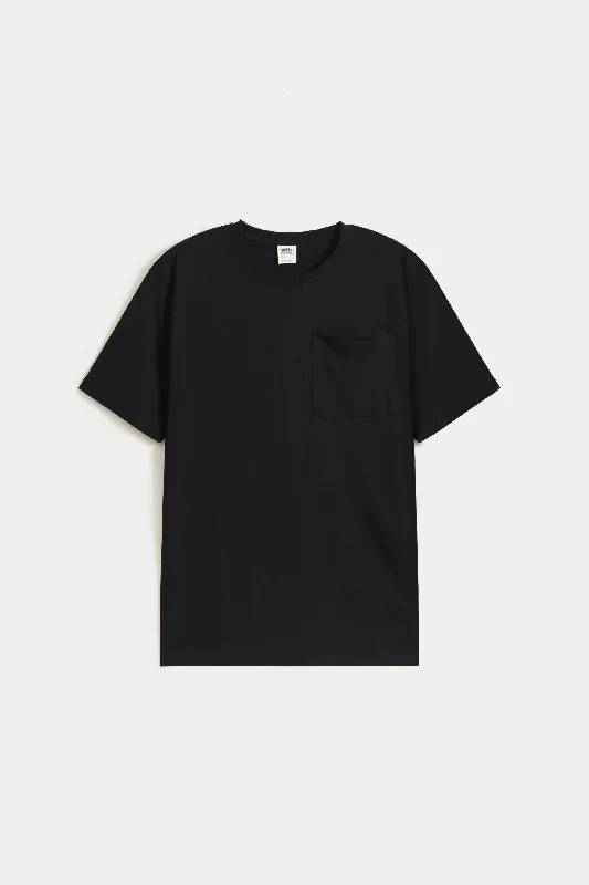 Men's thermal t - shirts with a high - neck design for cold weatherBasic Patch Pocket T-shirt Men's thermal t - shirts with a high - neck design for cold weatherBasic Patch Pocket T-shirt