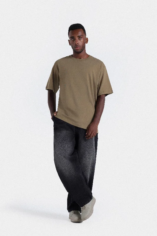 Men's antimicrobial t - shirts for odor - free freshness during travelBasic T-Shirt