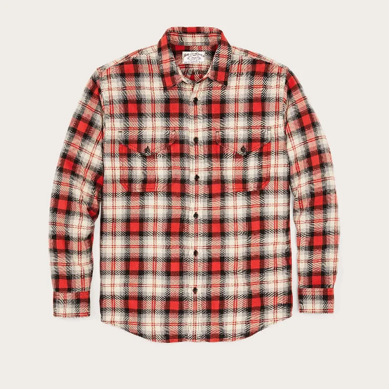 Men's stretch long sleeve denim shirts for a comfortable casual styleLT WT ALASKAN GUIDE SHIRT Men's stretch long sleeve denim shirts for a comfortable casual styleLT WT ALASKAN GUIDE SHIRT