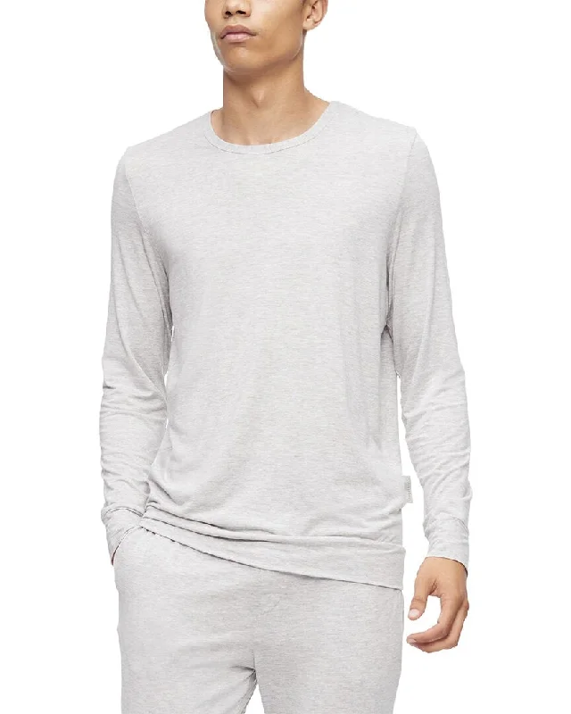 Men's antimicrobial t - shirts for odor - free freshness during travelCalvin Klein Crewneck T-Shirt Men's antimicrobial t - shirts for odor - free freshness during travelCalvin Klein Crewneck T-Shirt