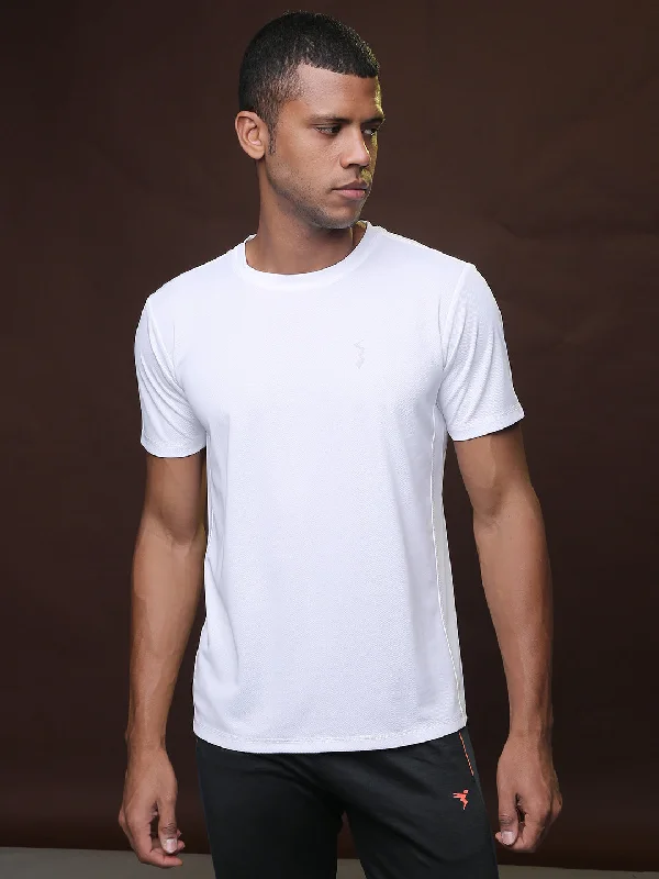 Men's plus - size pocket t - shirts with a classic lookCampus Sutra Men Solid Sports T-Shirts Men's plus - size pocket t - shirts with a classic lookCampus Sutra Men Solid Sports T-Shirts