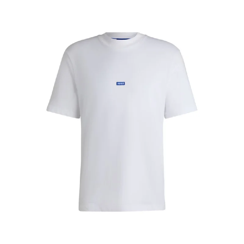 Men's UV - protection t - shirts for outdoor activities in the sunCotton-jersey T-shirt with blue logo patch Men's UV - protection t - shirts for outdoor activities in the sunCotton-jersey T-shirt with blue logo patch