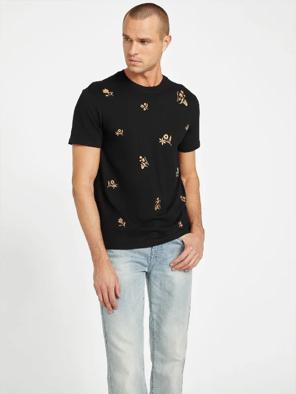 Men's thermal t - shirts with a high - neck design for cold weatherEco Hutton Flower Tee Men's thermal t - shirts with a high - neck design for cold weatherEco Hutton Flower Tee