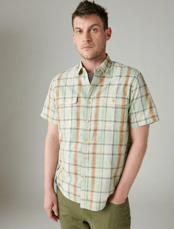 Men's tie - dye t - shirts with a bohemian styleLucky Brand Men's Plaid Short Sleeve Utility Shirt Men's tie - dye t - shirts with a bohemian styleLucky Brand Men's Plaid Short Sleeve Utility Shirt
