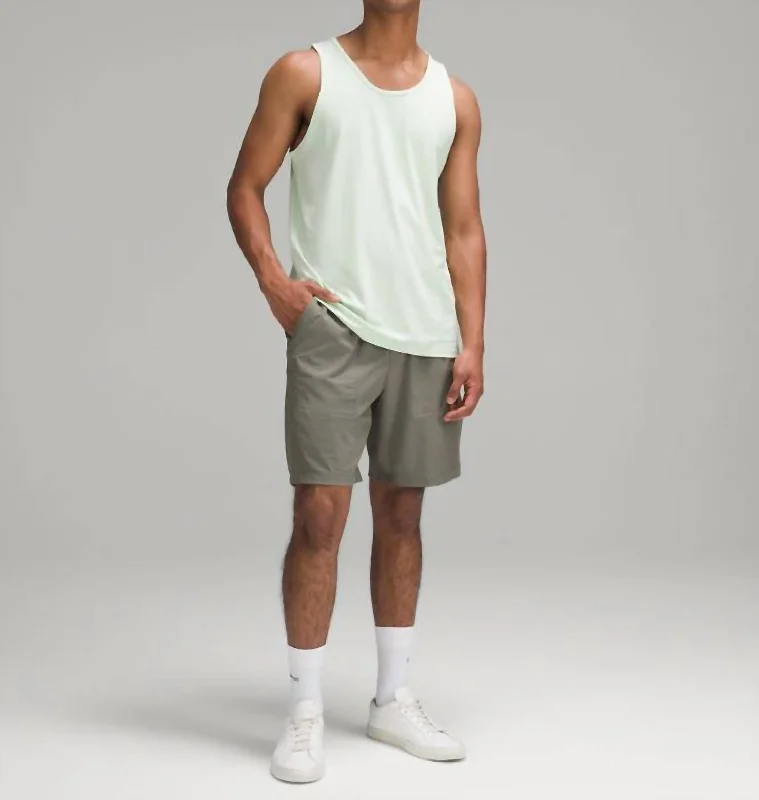 Men's thermal t - shirts with a high - neck design for cold weatherMen's Fundamental T Short Sleeve In Kohlrabi Green Men's thermal t - shirts with a high - neck design for cold weatherMen's Fundamental T Short Sleeve In Kohlrabi Green
