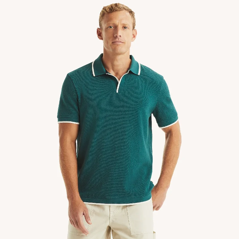 Men's polo t - shirts with a contrast collar for a preppy lookNautica Mens Classic Fit Printed Polo Men's polo t - shirts with a contrast collar for a preppy lookNautica Mens Classic Fit Printed Polo