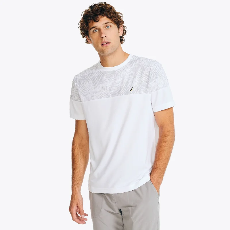 Men's v - neck muscle t - shirts for a body - building aestheticNautica Mens Navtech Crewneck T-Shirt Men's v - neck muscle t - shirts for a body - building aestheticNautica Mens Navtech Crewneck T-Shirt