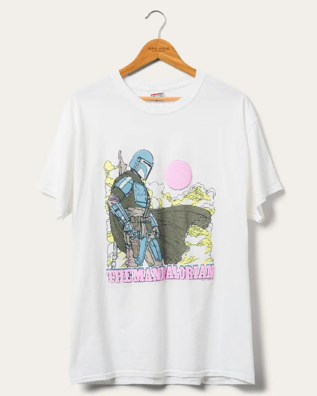 Men's v - neck muscle t - shirts for a body - building aestheticThe Mandalorian Sky Flea Market Tee Men's v - neck muscle t - shirts for a body - building aestheticThe Mandalorian Sky Flea Market Tee