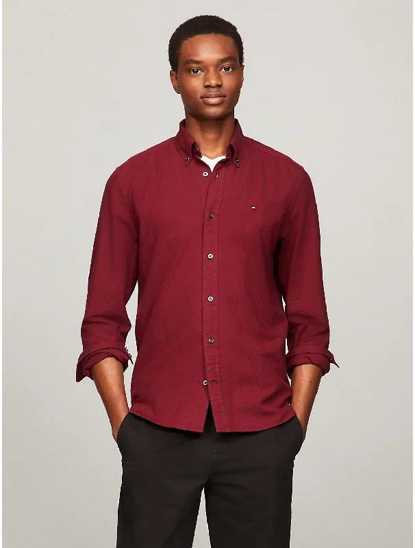 Men's smart - casual checkered t - shirts for semi - formal occasionsTommy Hilfiger Men's Regular Fit Oxford Shirt Men's smart - casual checkered t - shirts for semi - formal occasionsTommy Hilfiger Men's Regular Fit Oxford Shirt
